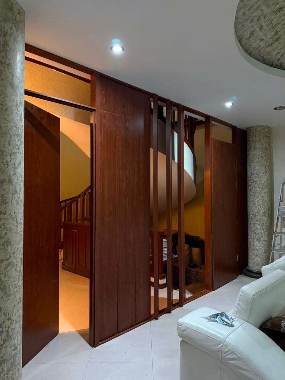 Puertas y mobiliario